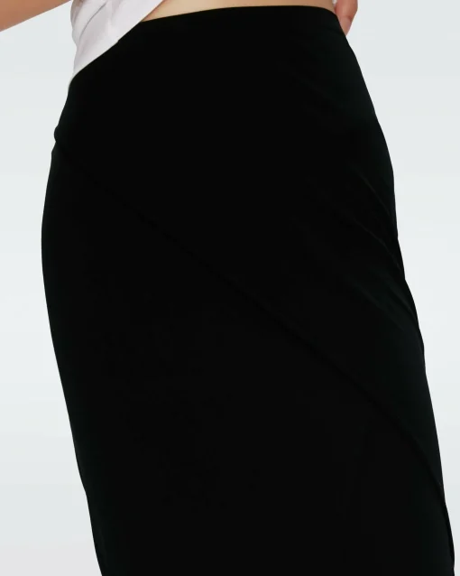 Archer Skirt In Black