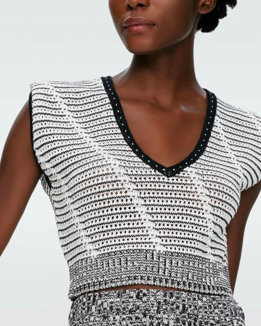 Claud Crochet Top